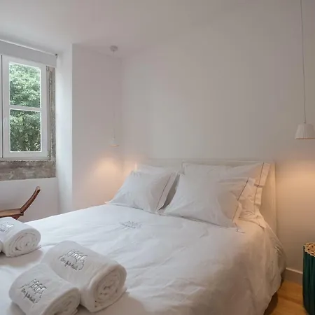 Sunshine House - Exclusive Apartment - Home By The Castle Lisbon Exterior photo