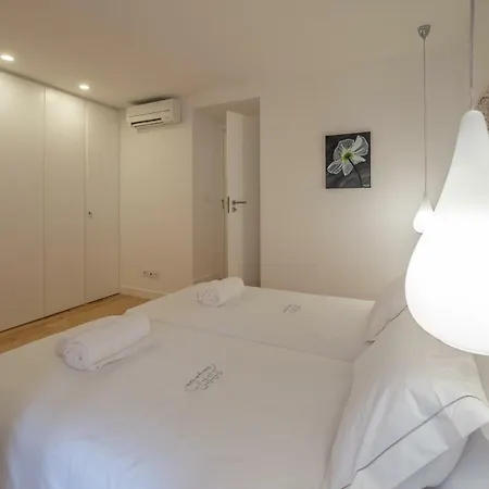 Sunshine House - Exclusive Apartment - Home By The Castle Lisbon Exterior photo